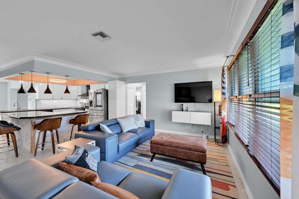 DAVIS ISLES - Residential