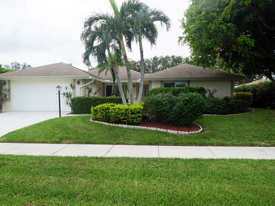 MOVE IN CONDITION MR AND MRS CLEAN LIVE HERE.  SPLIT 3 BEDROOM HOME WITH UPDATED KITCHEN, GRANITE COUNTERS, OVERLOOKING GREAT ROOM, FIREPLACE.  LIGHT AND BRIGHT WITH MULTIPLE FRENCH DOORS. SOME IMPACT WINDOWS.  COMPLETE HURRICAN PROTECTION.  DELIGHTFUL SCREENED PORCH OVERLOOKING HEATED SPORTS LAP POOL.  NEWER APPLIANCES AND AC. VERY PRIVATE FENCED YARD WITH NO REAR NEIGHBORS.  A TRUE GEM.