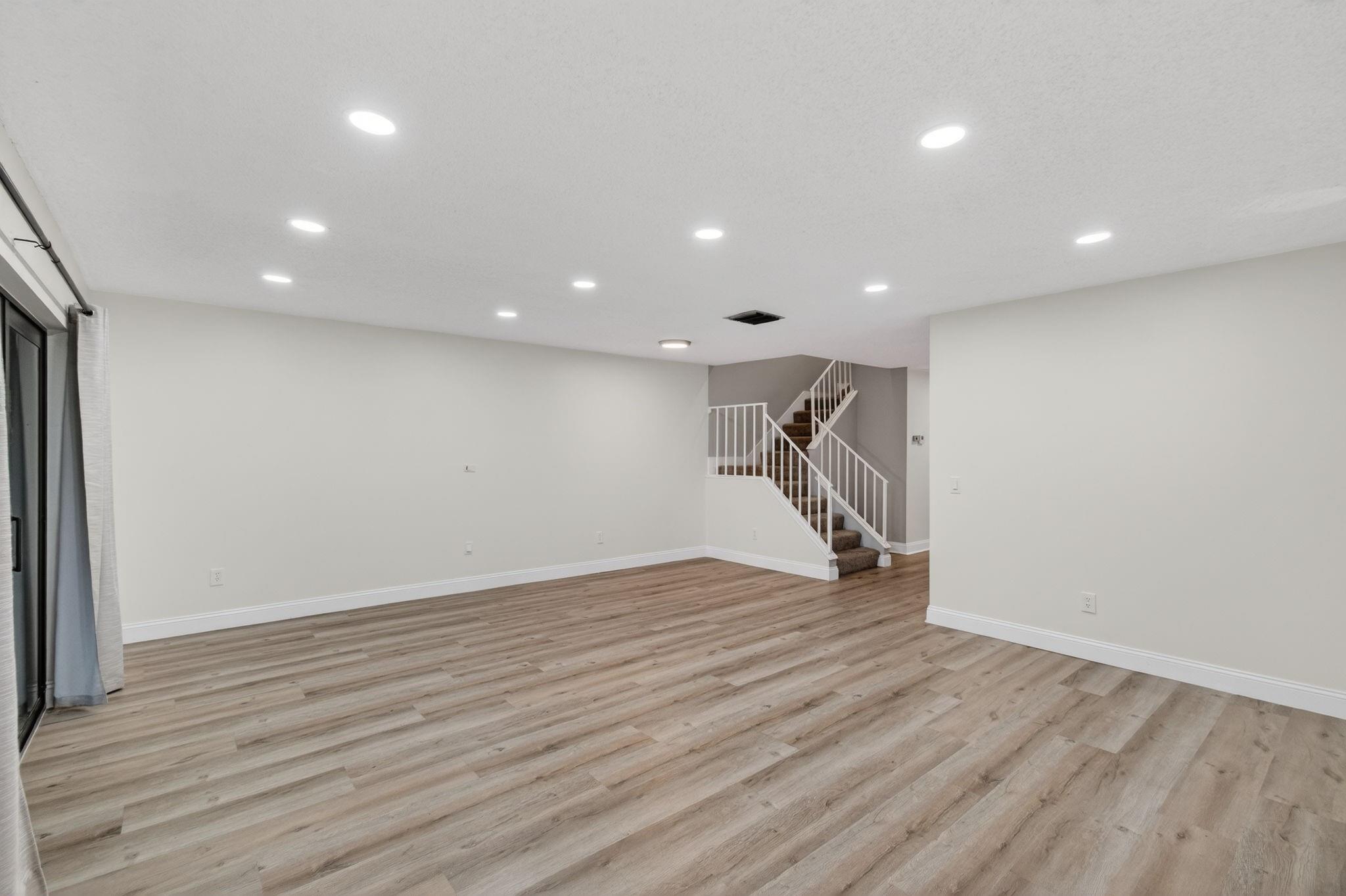 HORIZONS OF BOCA LAG - Residential Lease