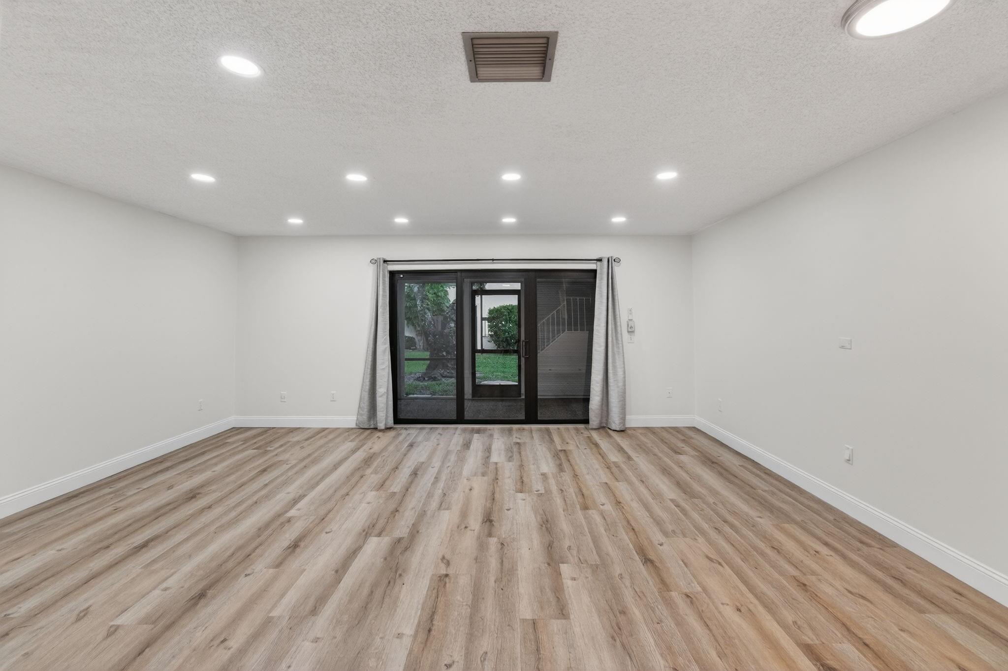 HORIZONS OF BOCA LAG - Residential Lease