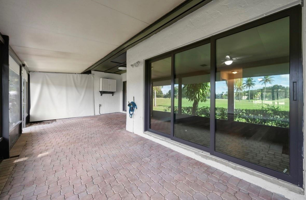 VILLAS AT BONAVENTURE IN - Residential