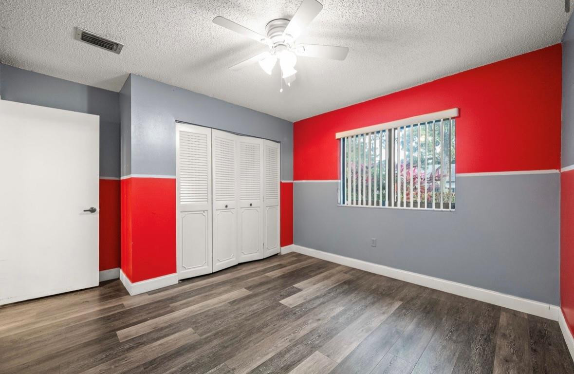 VILLAS AT BONAVENTURE IN - Residential