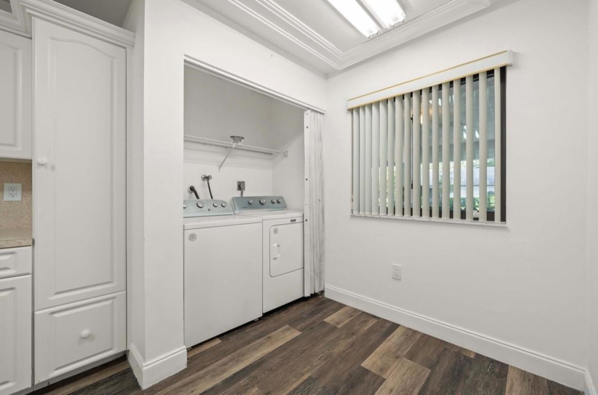 VILLAS AT BONAVENTURE IN - Residential