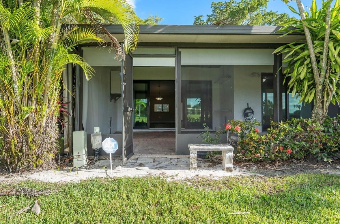 VILLAS AT BONAVENTURE IN - Residential