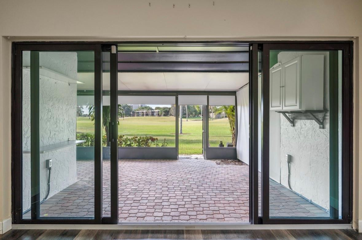 VILLAS AT BONAVENTURE IN - Residential