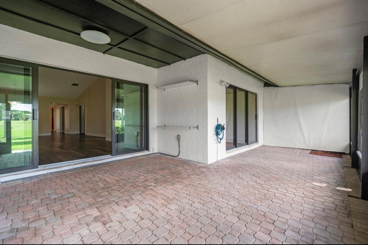 VILLAS AT BONAVENTURE IN - Residential