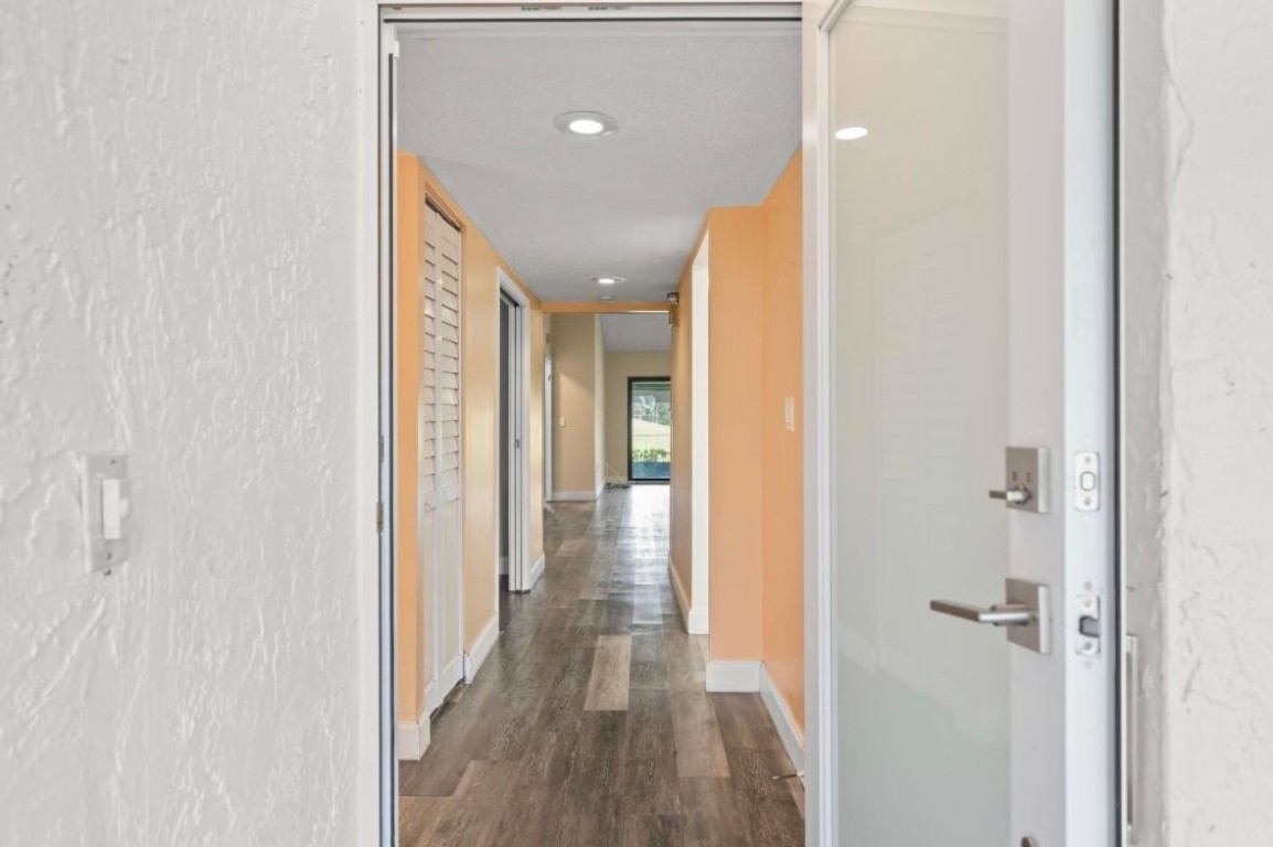 VILLAS AT BONAVENTURE IN - Residential