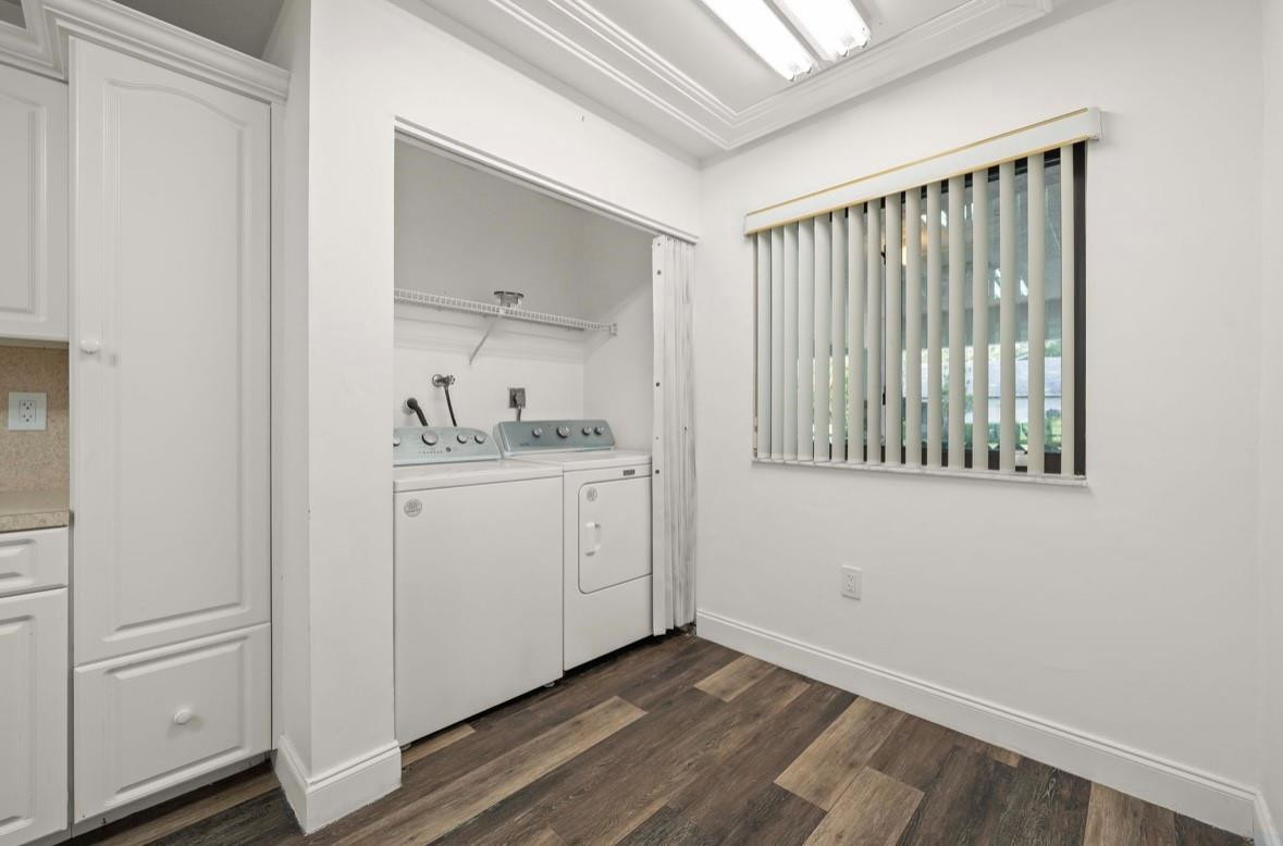 VILLAS AT BONAVENTURE IN - Residential