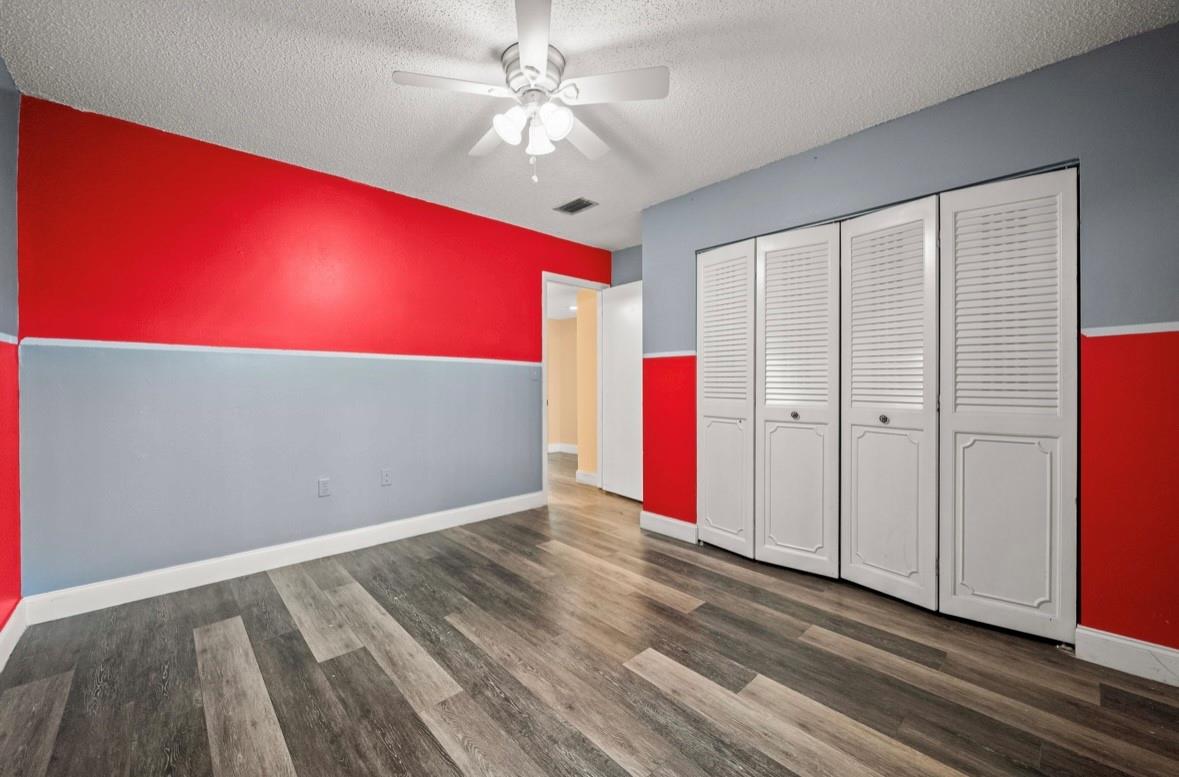 VILLAS AT BONAVENTURE IN - Residential