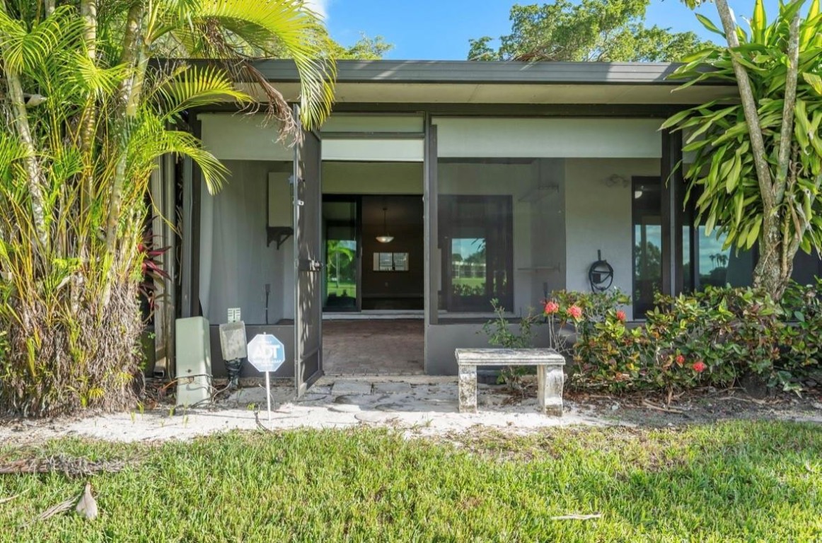 VILLAS AT BONAVENTURE IN - Residential