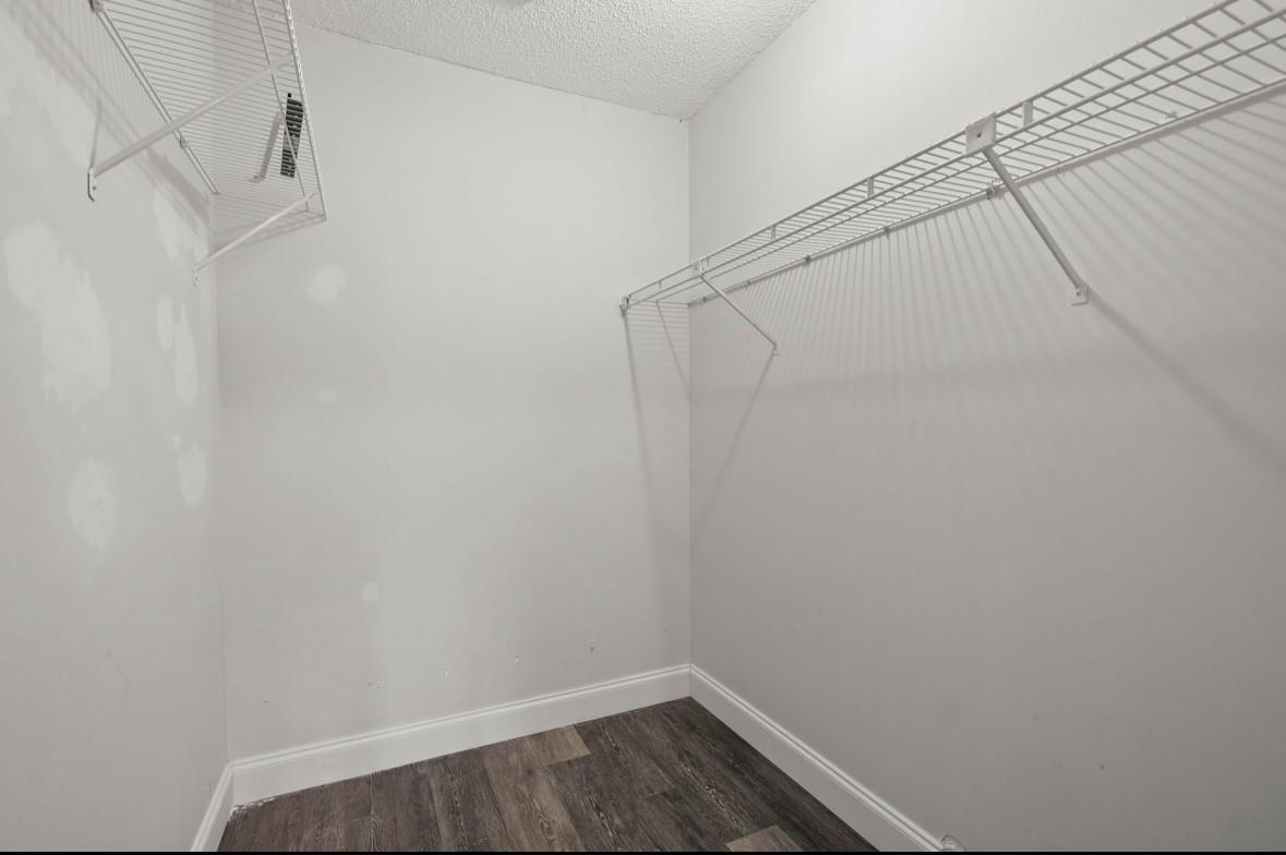 VILLAS AT BONAVENTURE IN - Residential