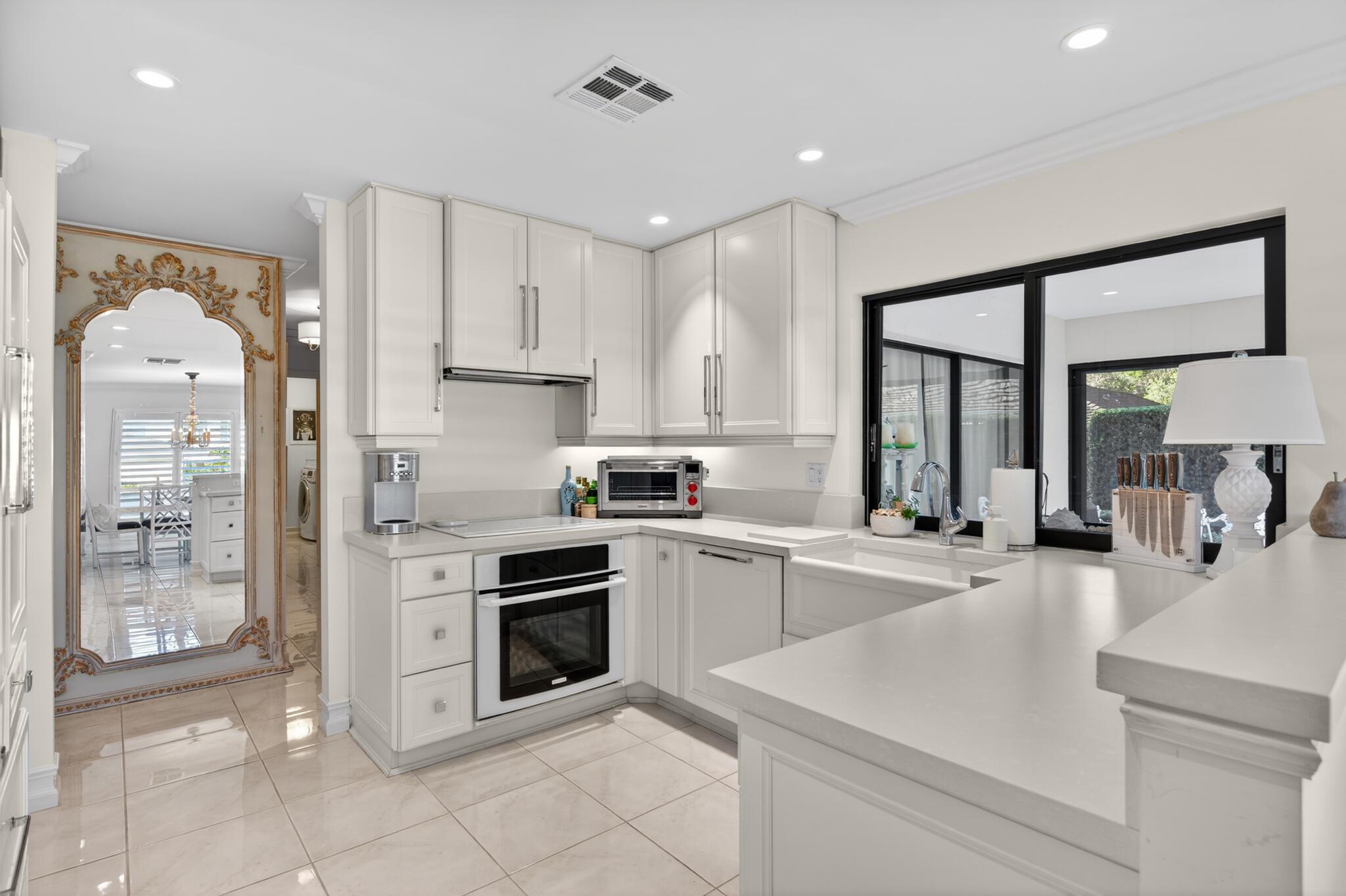 TWELVE OAKS CONDO - Residential Lease