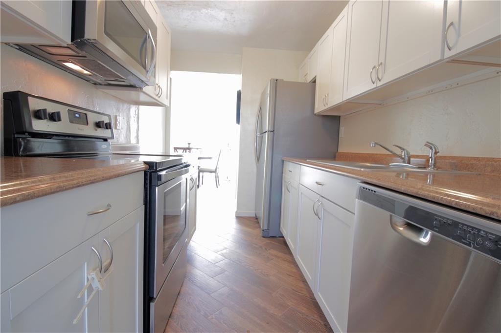 Lighthouse Bay Condo - Residential