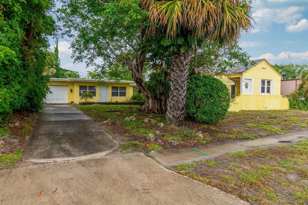 Photo of 411 Churchill Road, West Palm Beach, FL 33405 (MLS # R11106232)