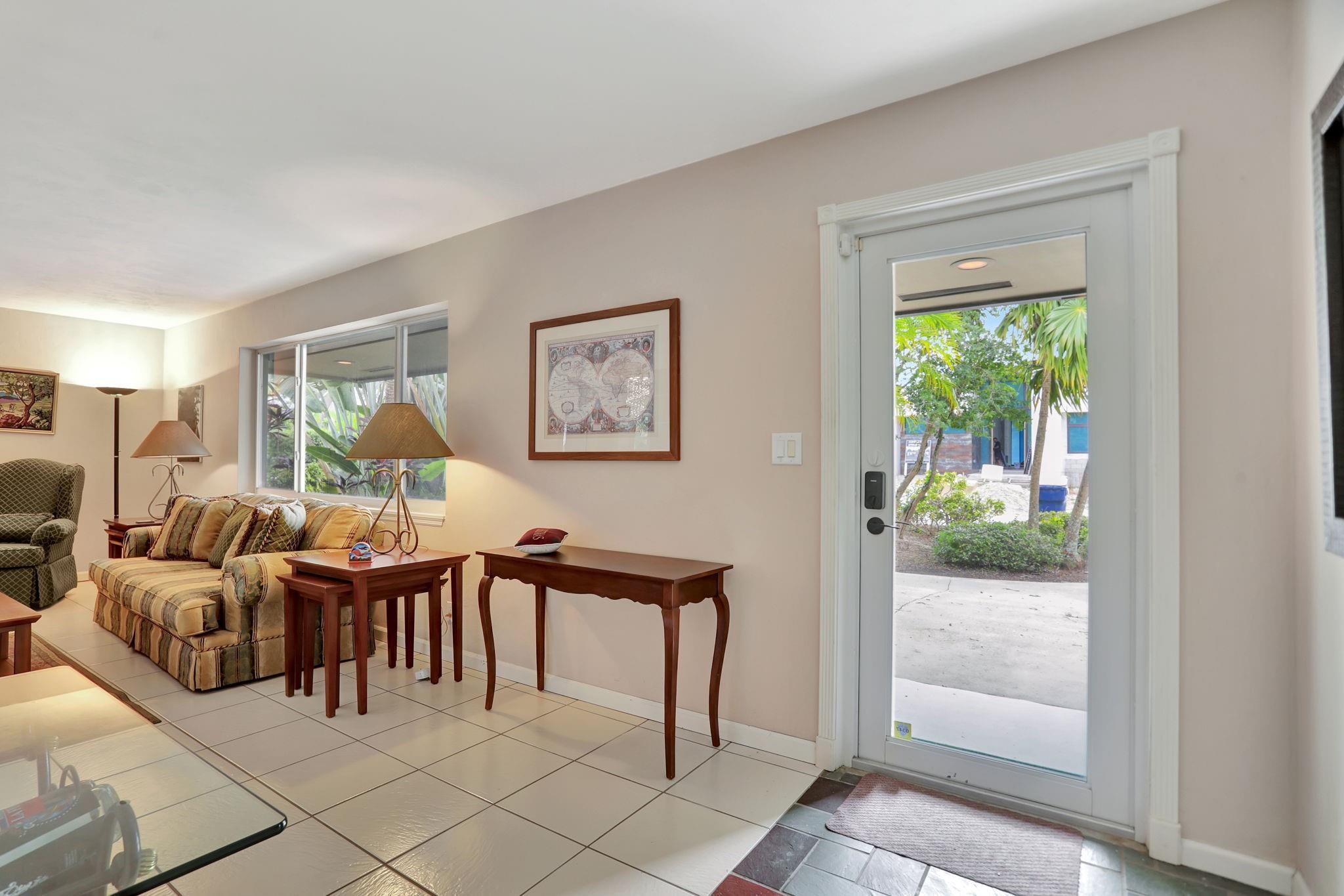 425 NW 24th St