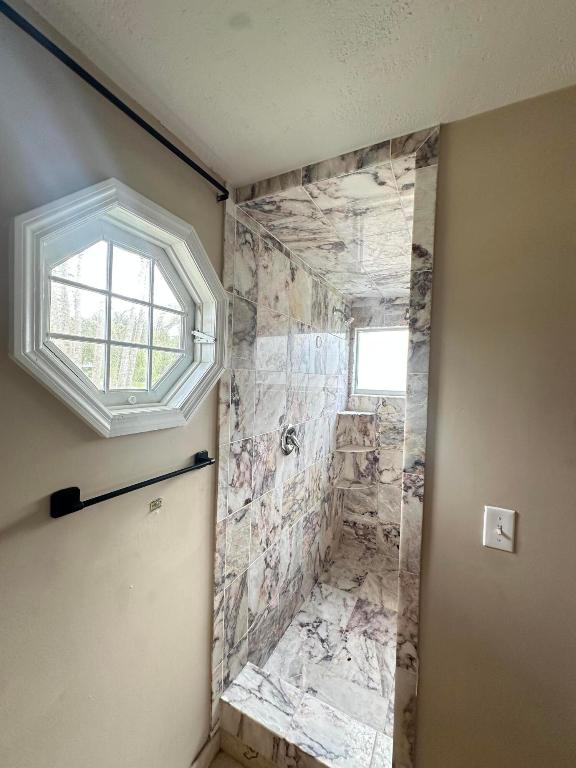 PORT ST LUCIE SECTION 41 - Residential Lease