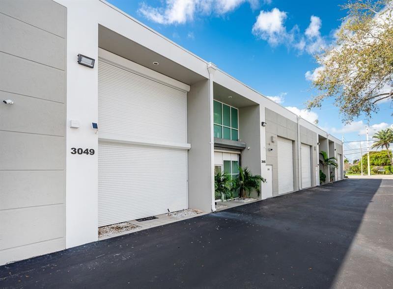 Great office/warehouse combination. Two story, plenty of office space on both floors, 4 assigned parking spaces. Private bathroom and small kitchen area. Very well kept.
