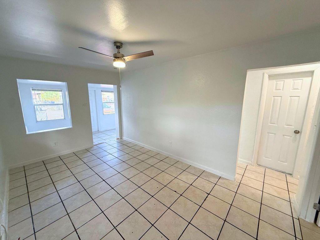 Photo of 515 NW 13th Avenue, Fort Lauderdale, FL 33311 (MLS # B26006238)