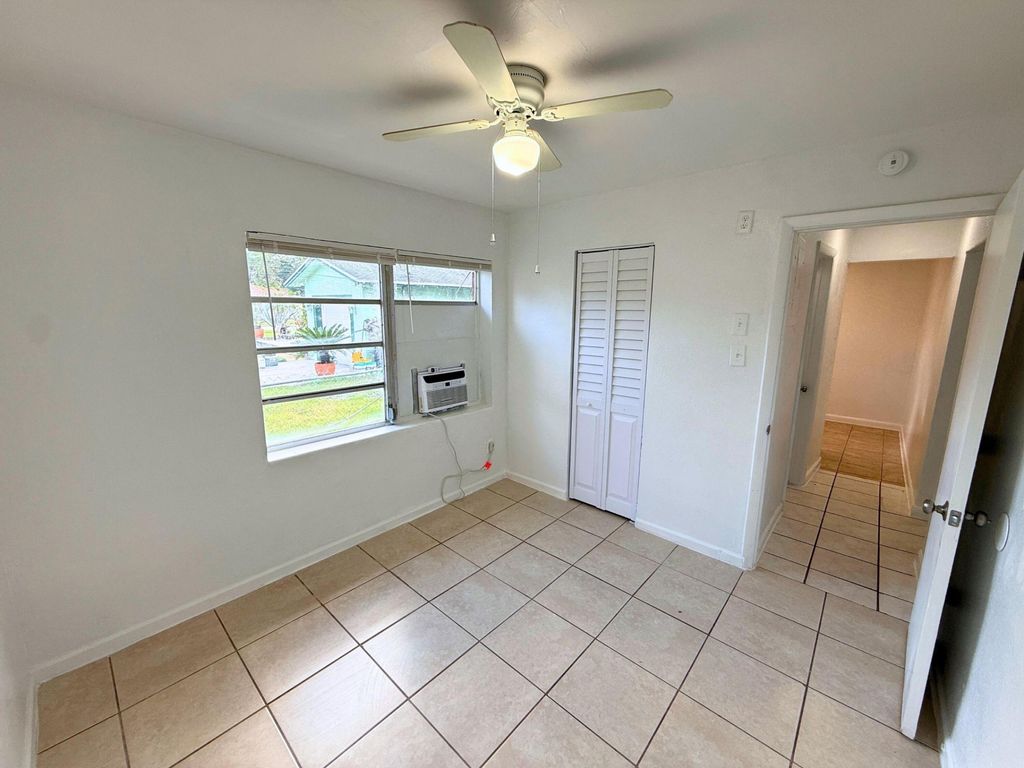 Photo of 515 NW 13th Avenue, Fort Lauderdale, FL 33311 (MLS # B26006238)