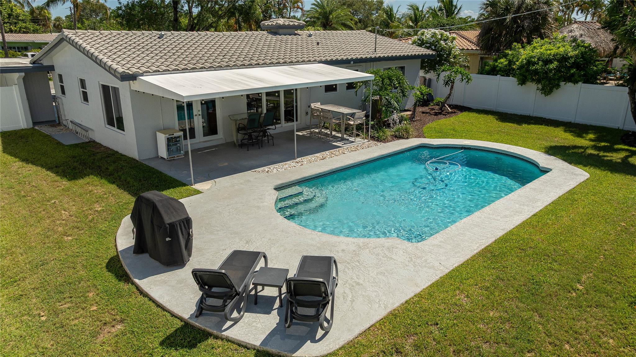 340 SE 8th Ct