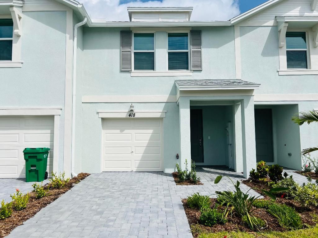Photo of 418 Salisbury Circle, Fort Pierce, FL 34982 (MLS # R11152138)
