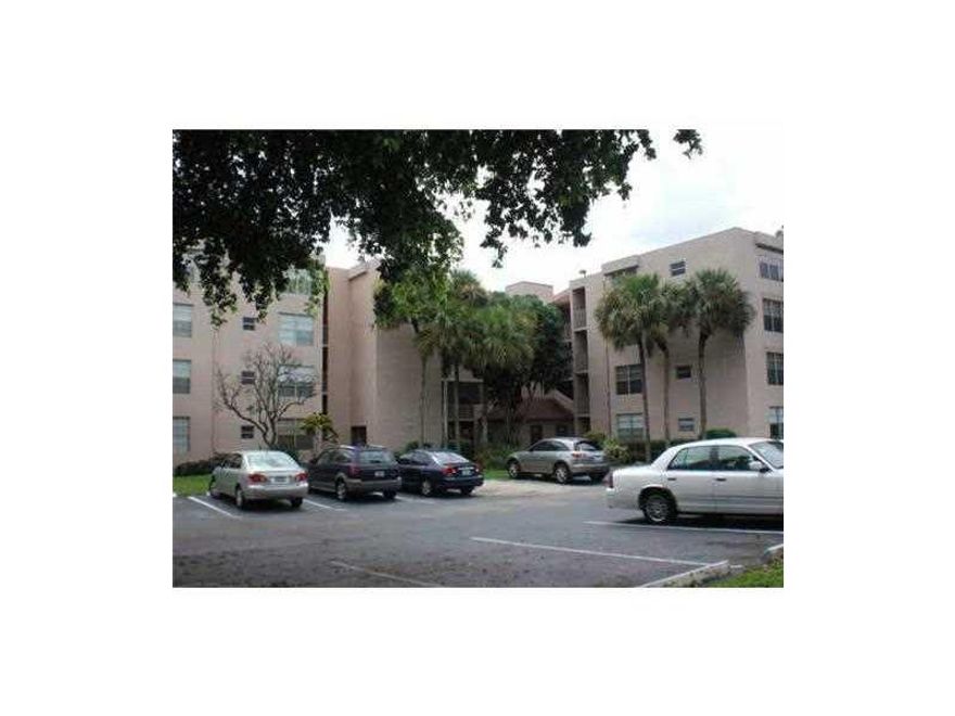 BEAUTIFUL 1BED/1BATH, LAKEVIEW, WOOD FLOORS,LAUNDRY IN BUIDLING, GREAT AMMENITIES, CLOSE TO NOVA UNIVERSITY,GREAT LOATION!!!