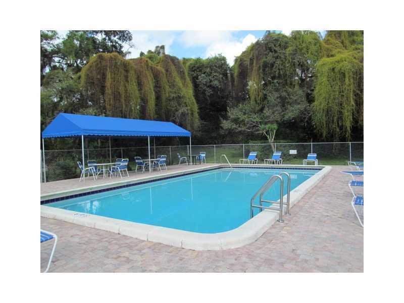 LIVE OAK CONDO NINE OF PI - Residential Lease