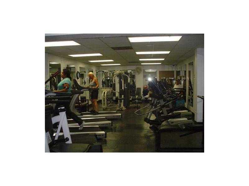 LIVE OAK CONDO NINE OF PI - Residential Lease