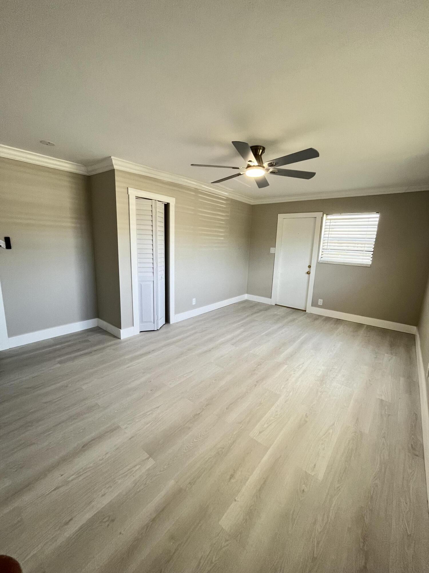 HOLLYWOOD PARK - Residential Income