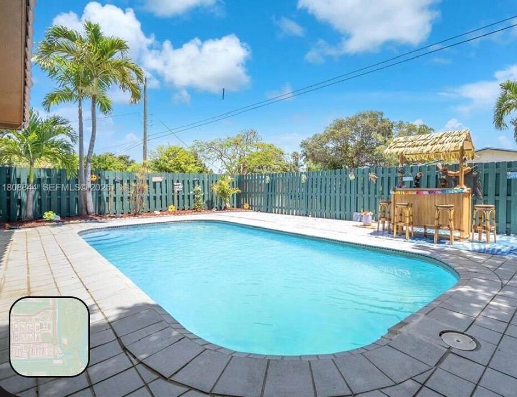 Photo of 1520 N 25th Avenue, Hollywood, FL 33020 (MLS # B26023157)