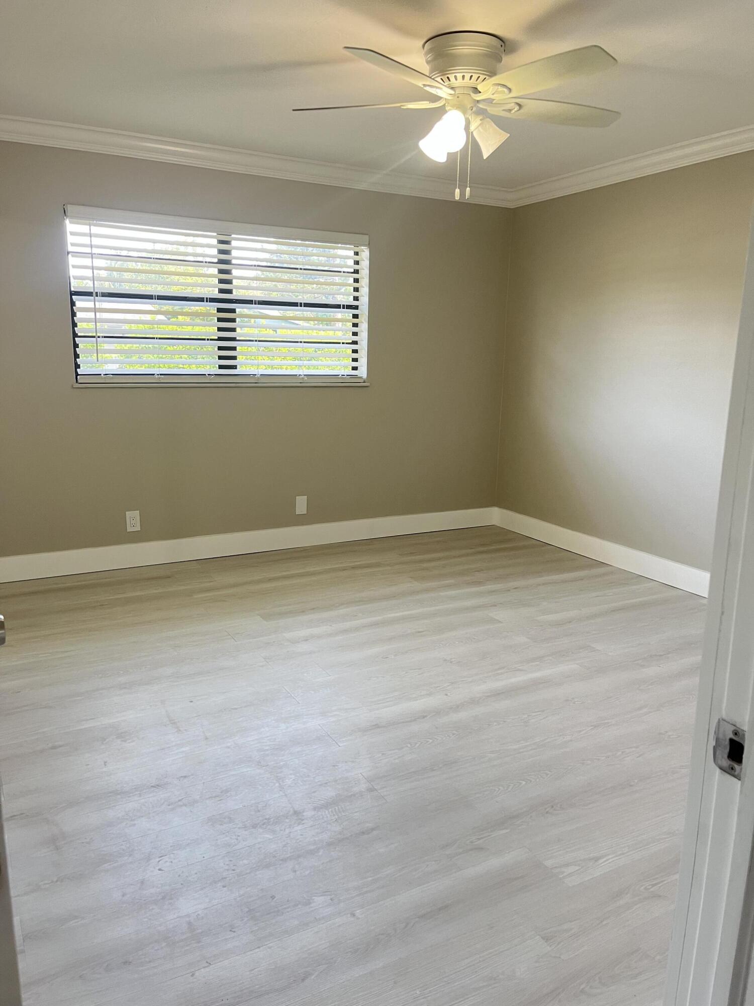 HOLLYWOOD PARK - Residential Income