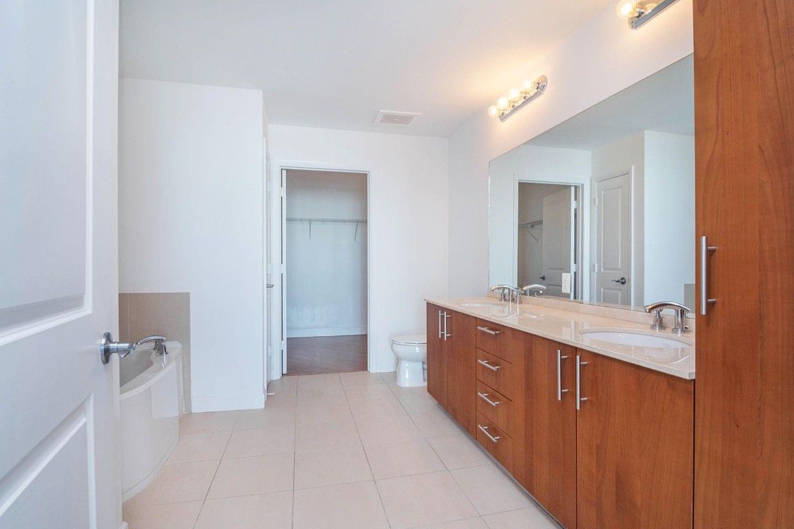 Ocean Marine Yacht Club - Residential