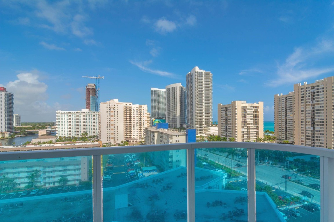 Ocean Marine Yacht Club - Residential