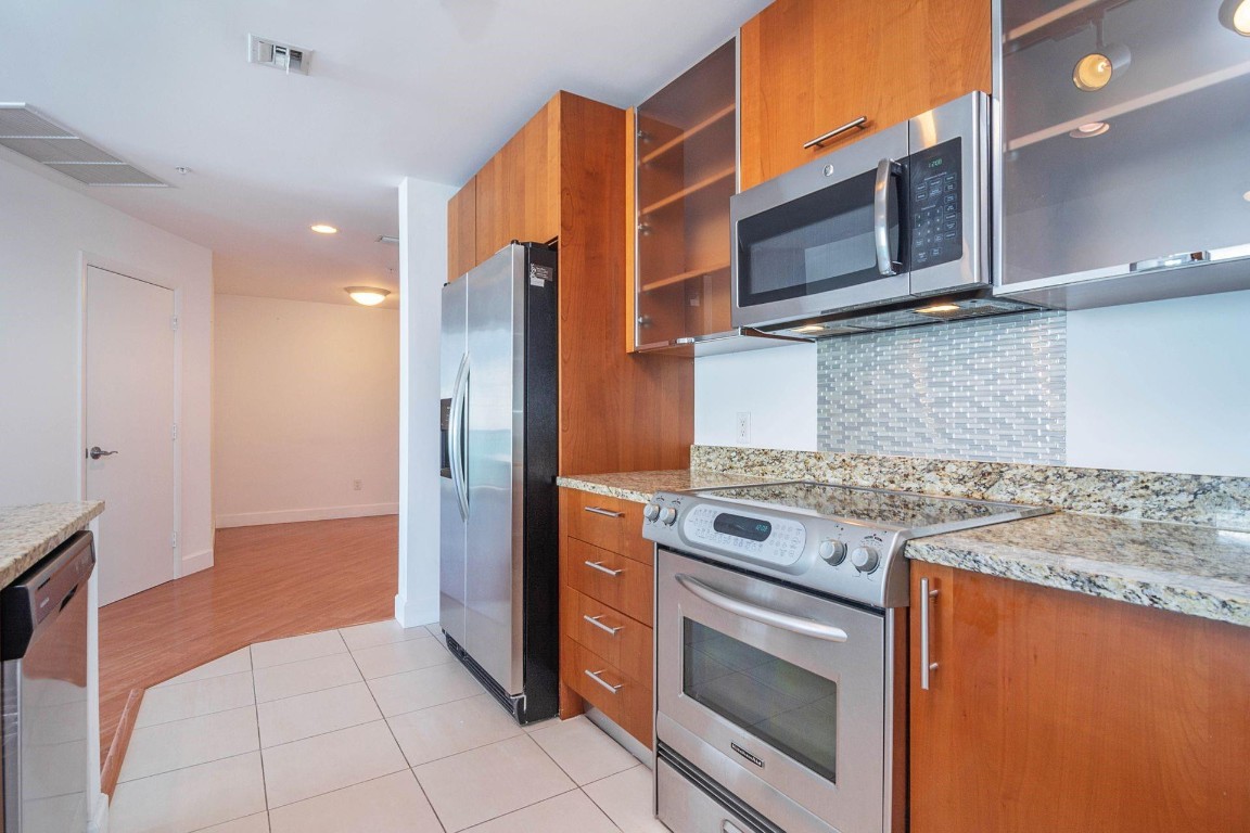 Ocean Marine Yacht Club - Residential