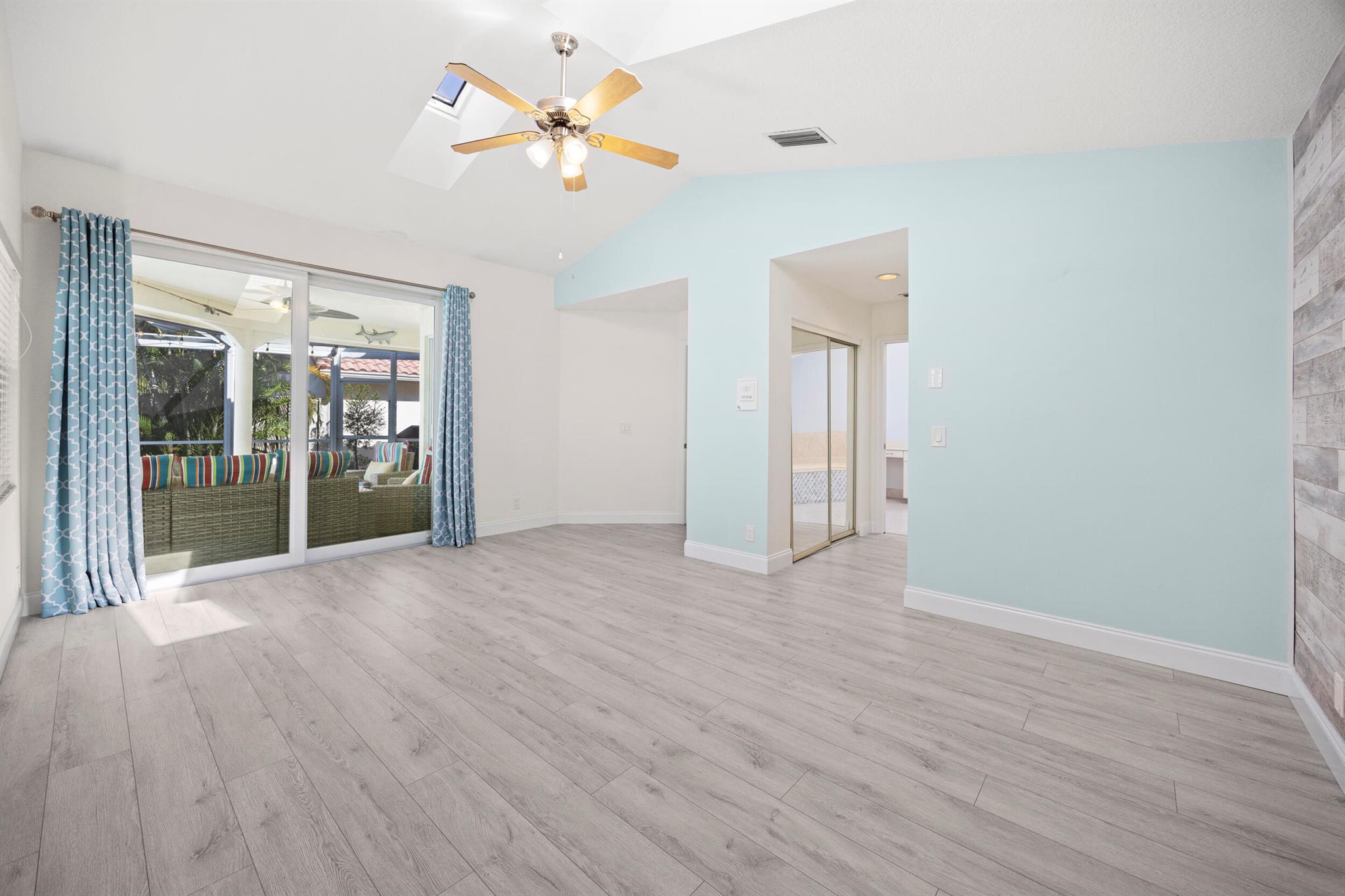 PGA RESORT COMMUNITY OF E - Residential