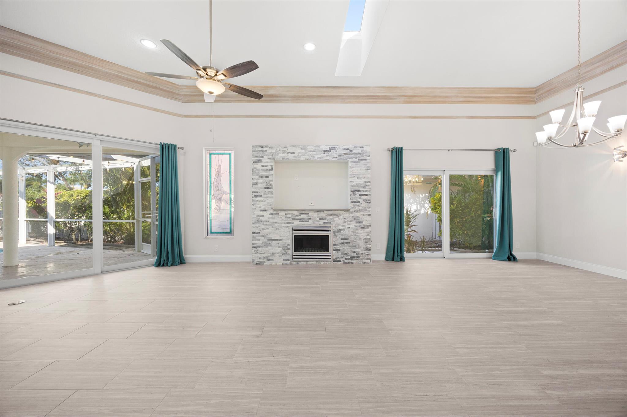 PGA RESORT COMMUNITY OF E - Residential