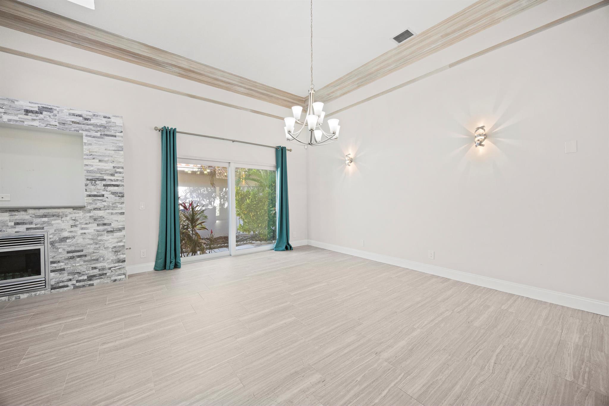 PGA RESORT COMMUNITY OF E - Residential