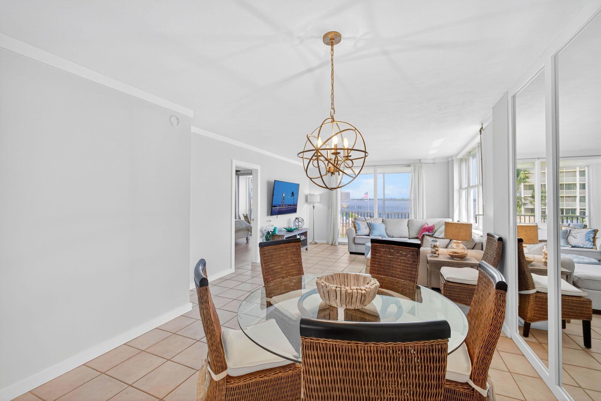 Paradise Harbour Condo - Residential