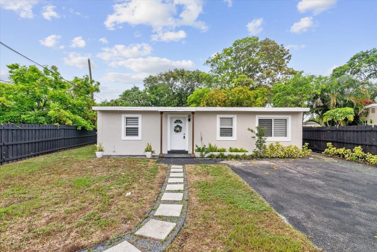 1032 NW 11th Place