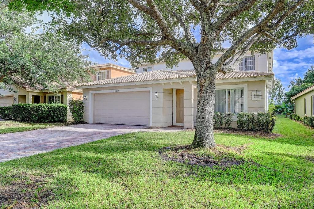 Photo of 5639 SE Graham Drive, Stuart, FL 34997 (MLS # R10940301)