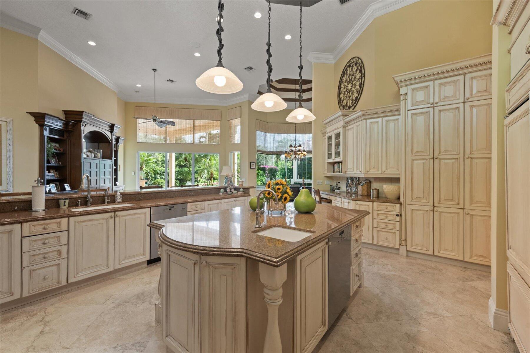 EQUESTRIAN CLUB ESTATES 1 - Residential