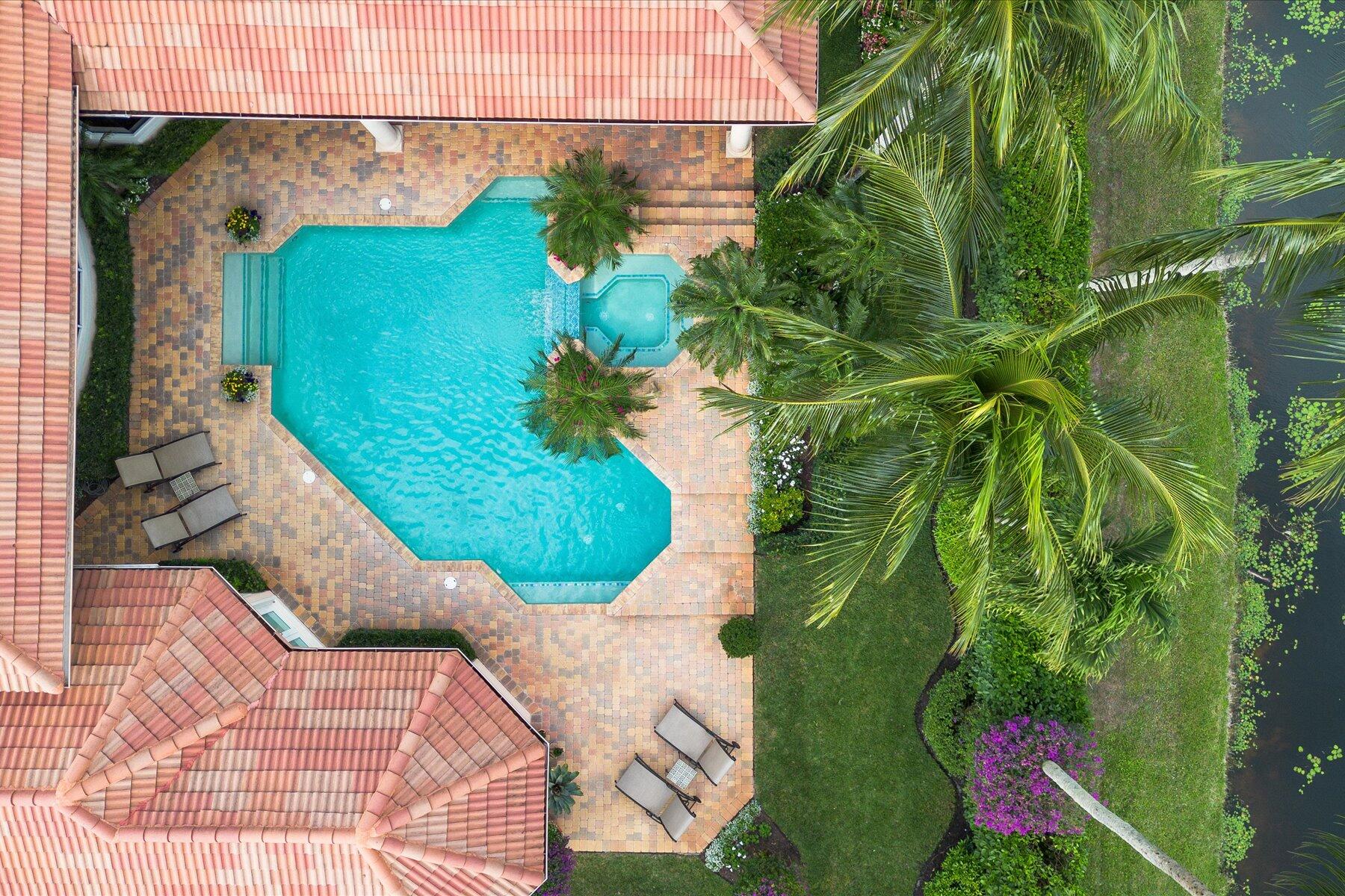 EQUESTRIAN CLUB ESTATES 1 - Residential