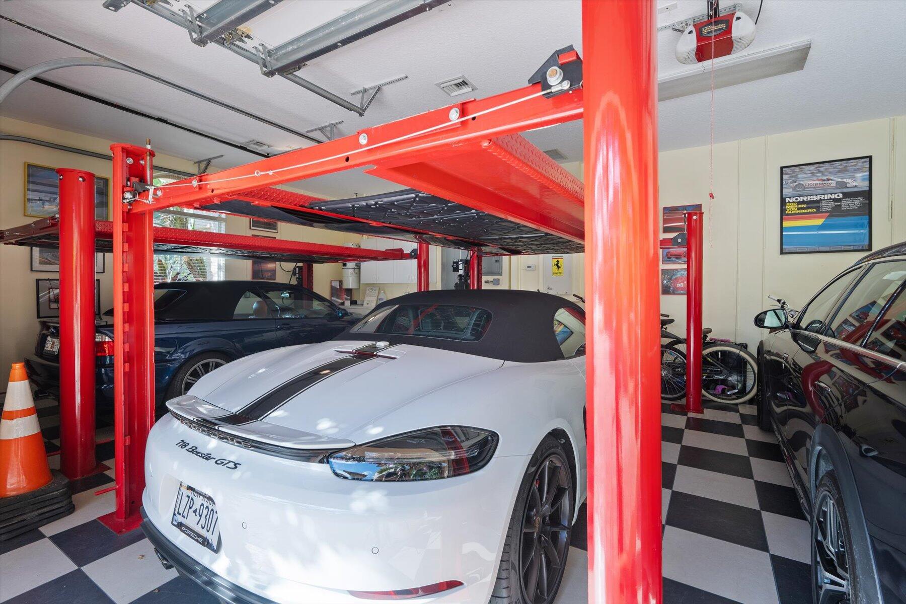 EQUESTRIAN CLUB ESTATES 1 - Residential