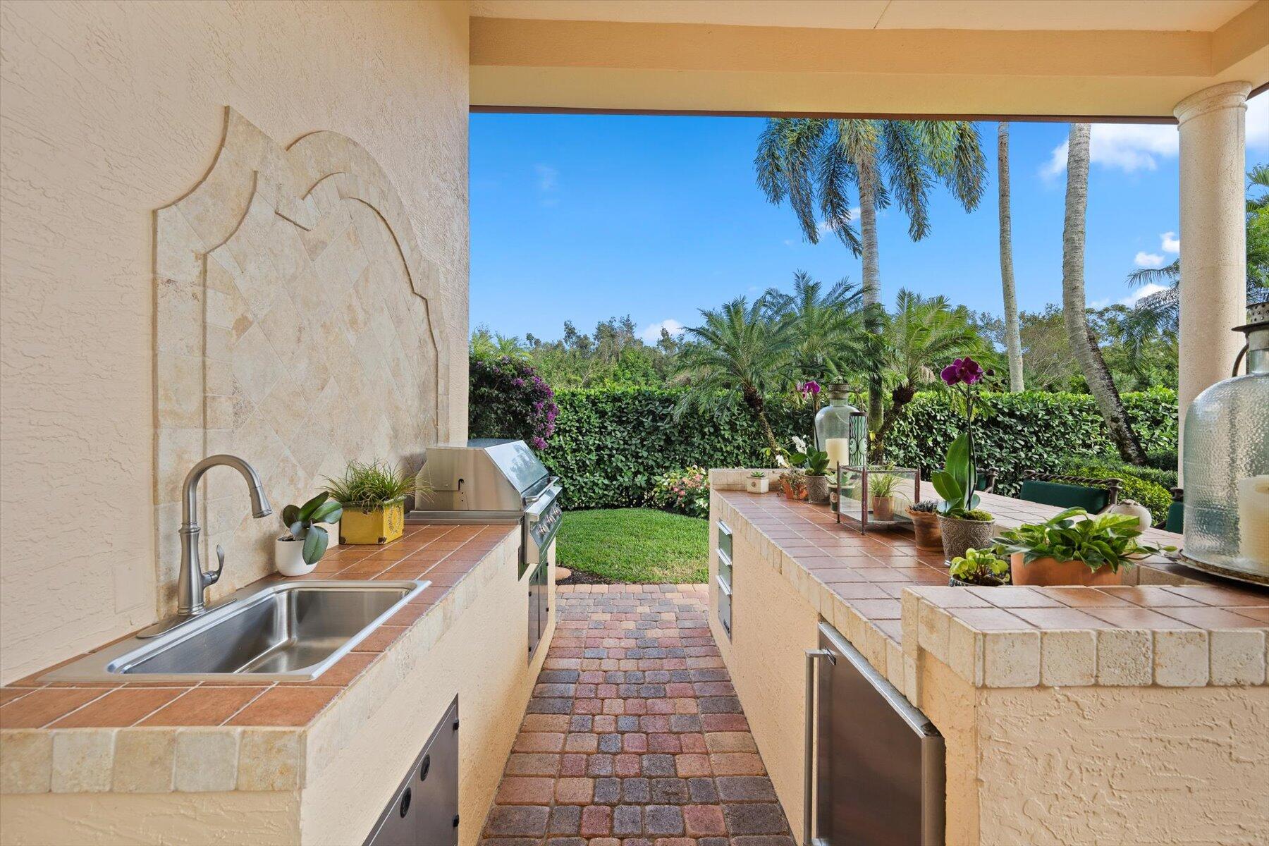 EQUESTRIAN CLUB ESTATES 1 - Residential