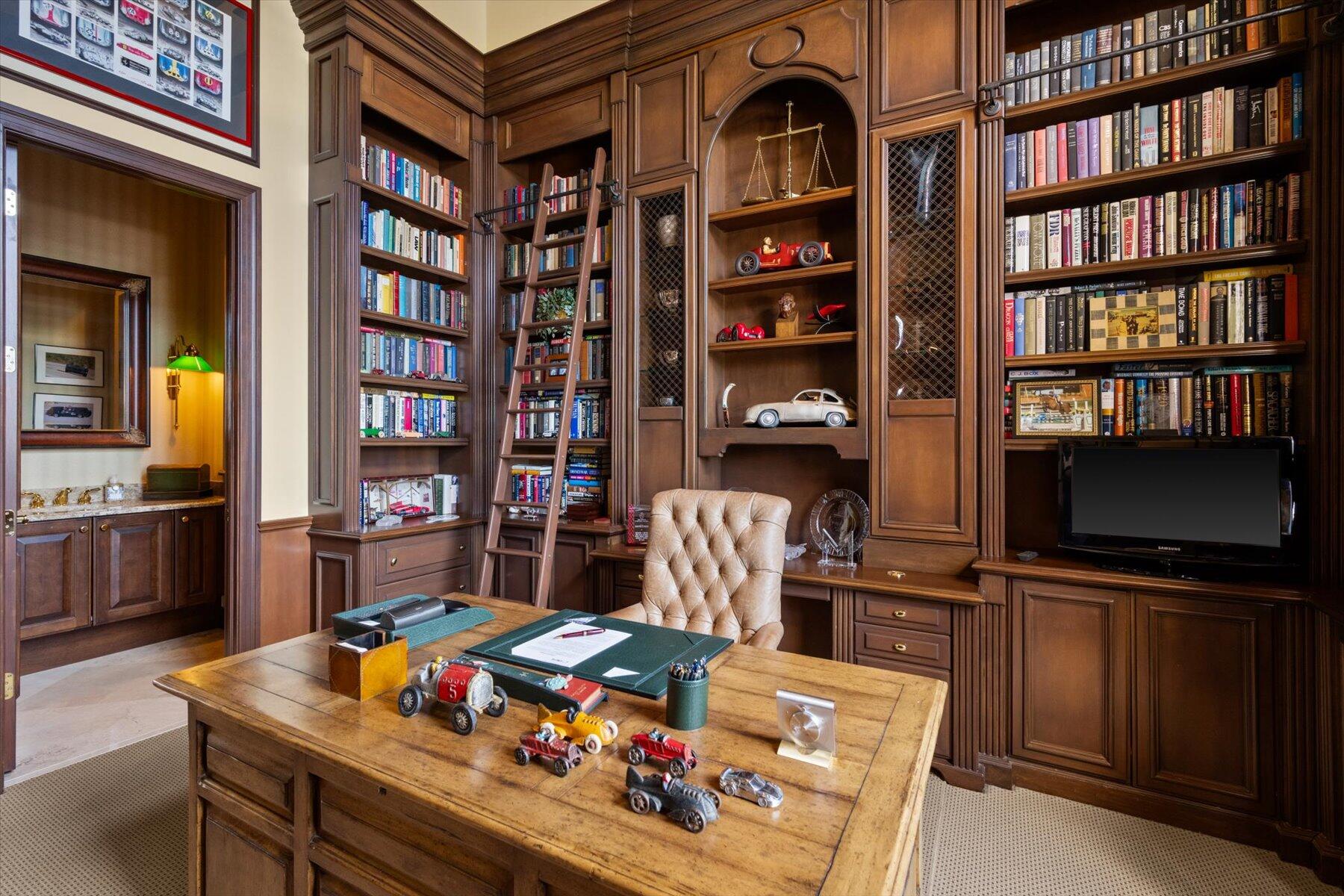 EQUESTRIAN CLUB ESTATES 1 - Residential