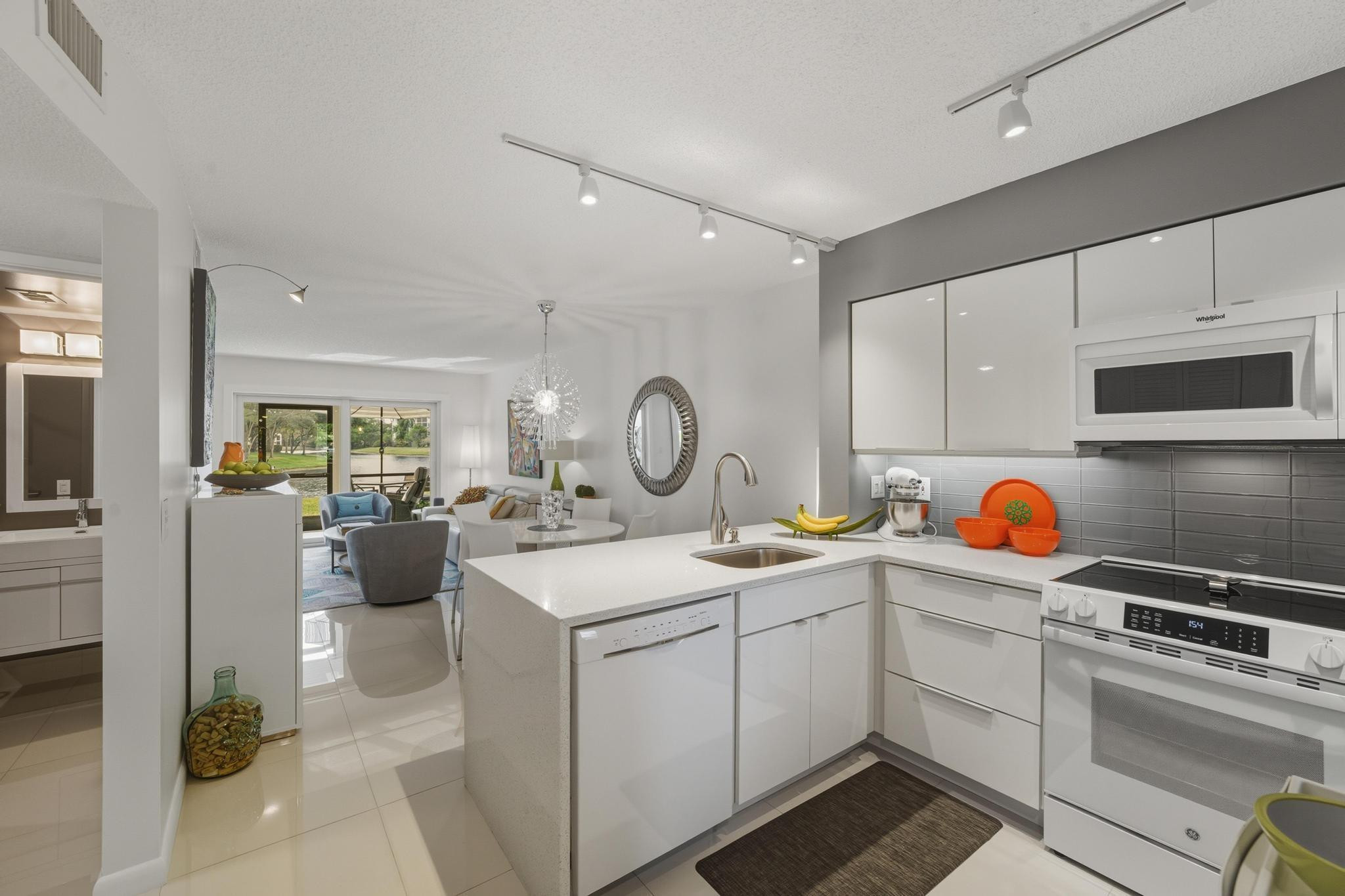 2226 N Cypress Bend Drive 102