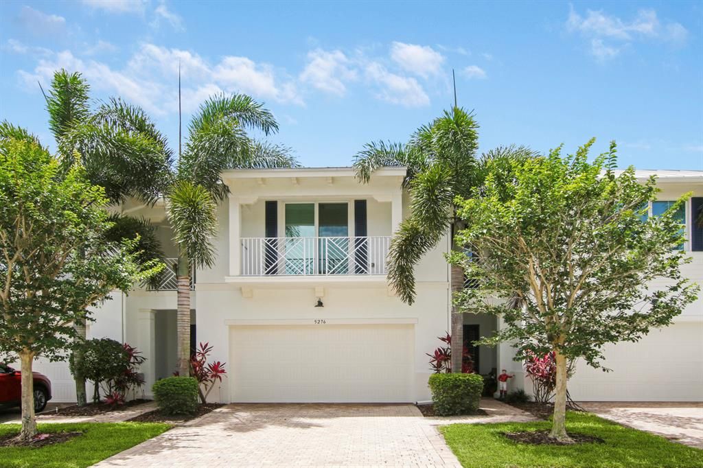 Photo of 5276 Cambridge Court, Palm Beach Gardens, FL 33418 (MLS # R10722724)