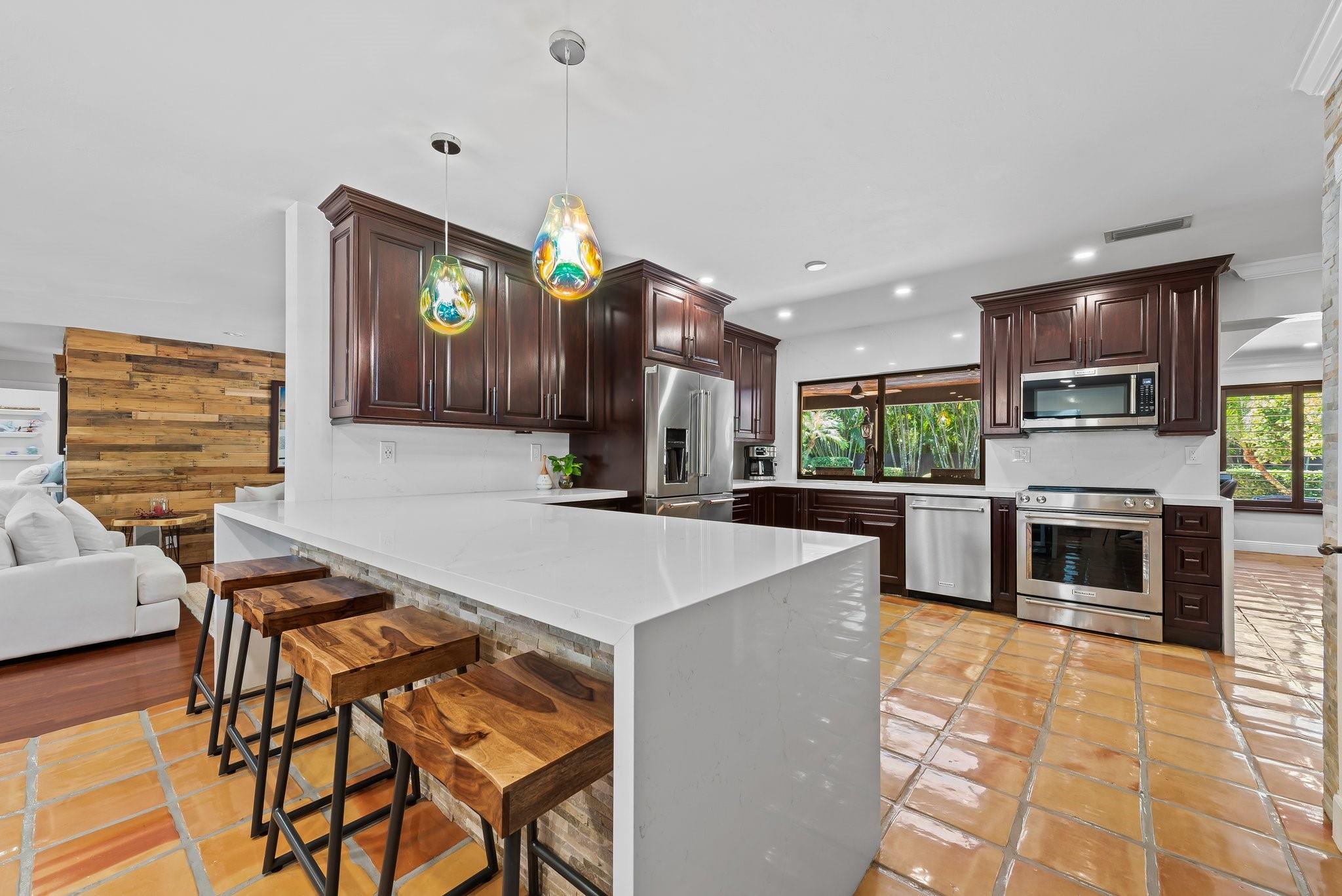 5750 SW 8th Ct