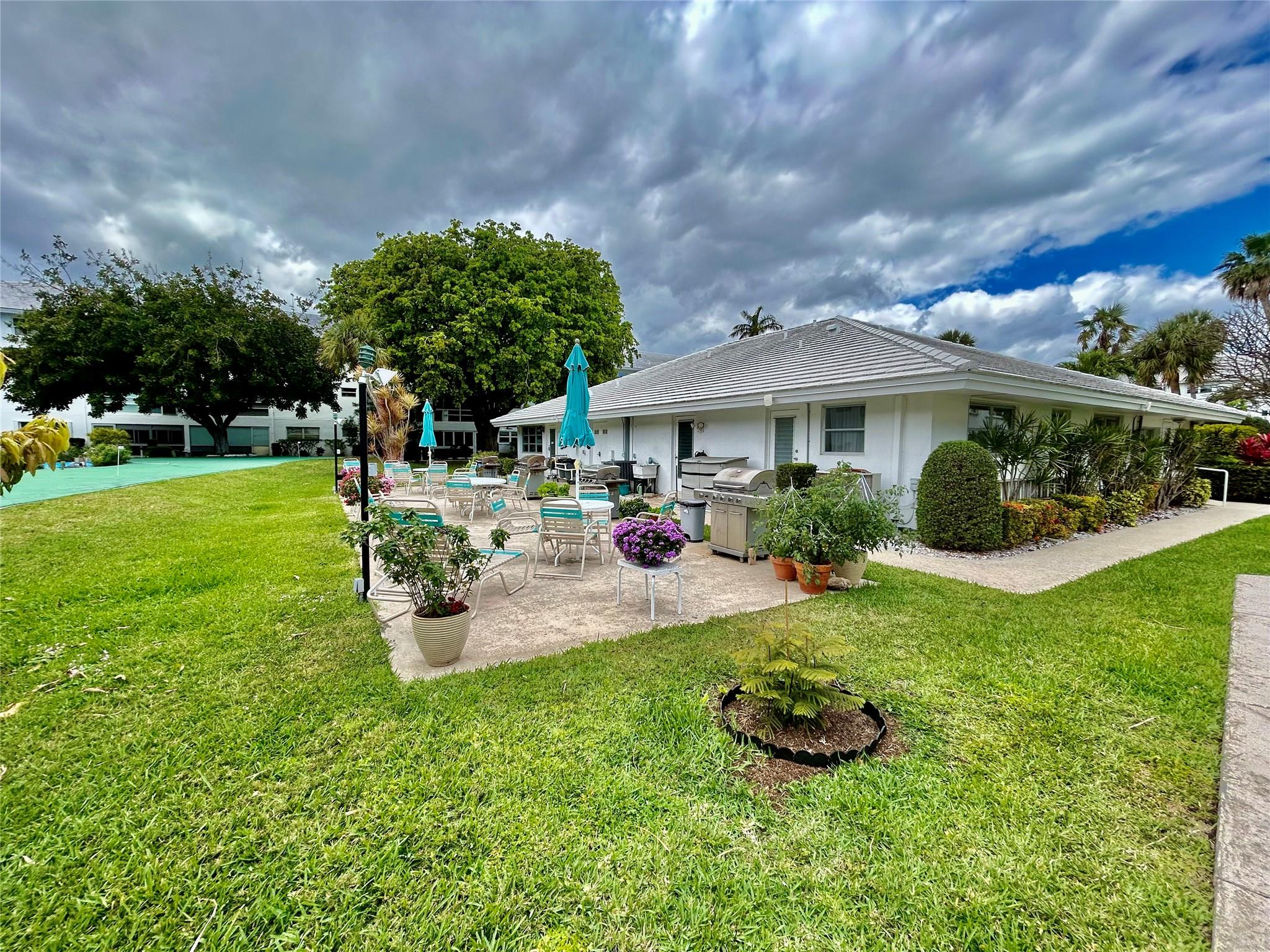 Lighthouse Point Gardens - Residential