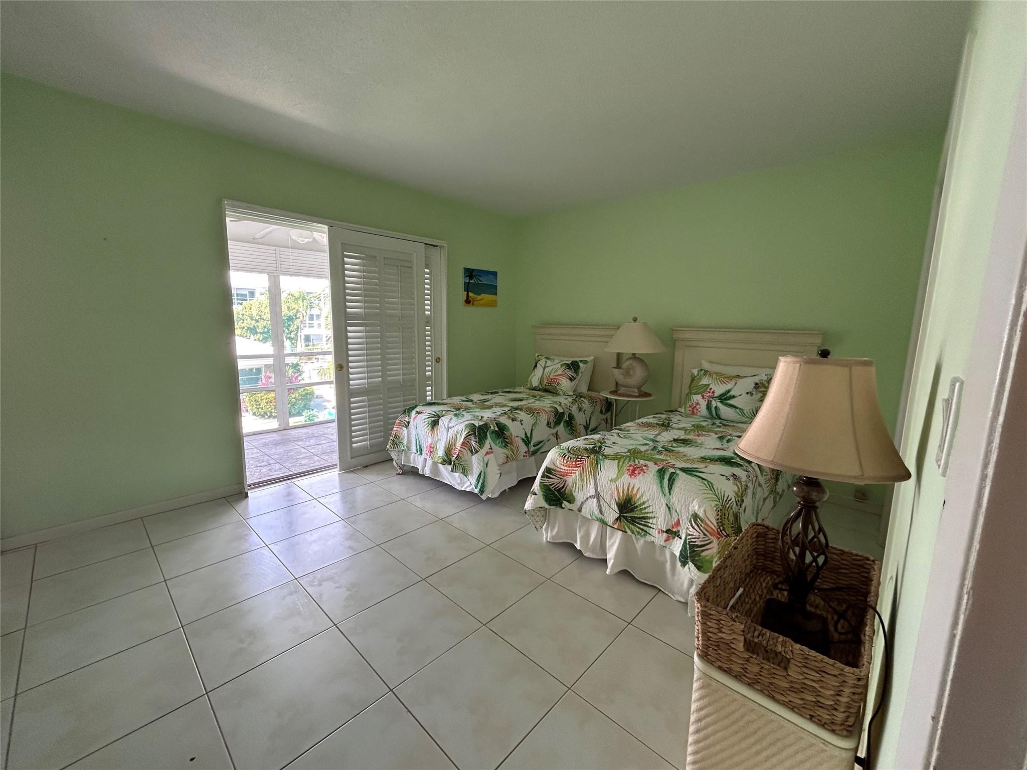 View photos, virtual tours, details... 2050 NE 39th St 207